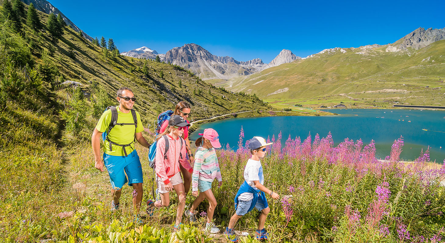 Vacances à La Montagne Randonnée Pédestre Dans Les Alpes